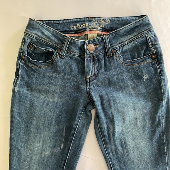 Refuge Distressed Jeans - Picture 6 of 7